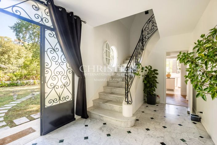 Image No.9-7 Bed House for sale