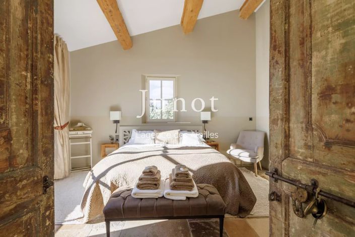 Image No.11-5 Bed House for sale