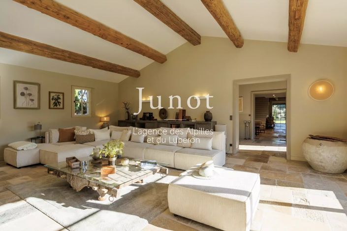 Image No.32-5 Bed House for sale