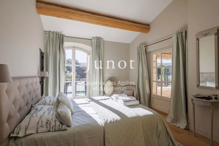 Image No.40-5 Bed House for sale