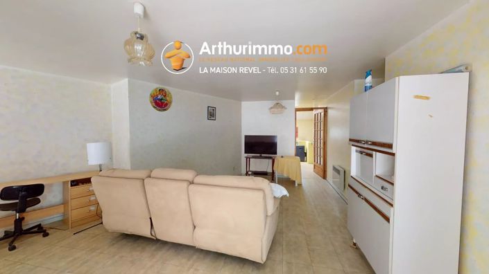 Image No.6-5 Bed House for sale