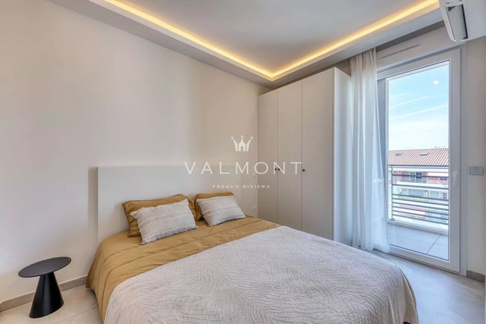 Image No.10-2 Bed Apartment for sale