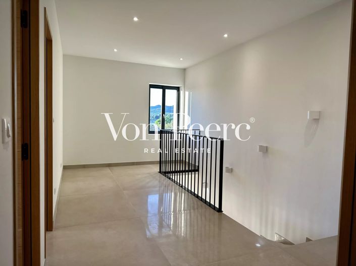 Image No.35-4 Bed House for sale