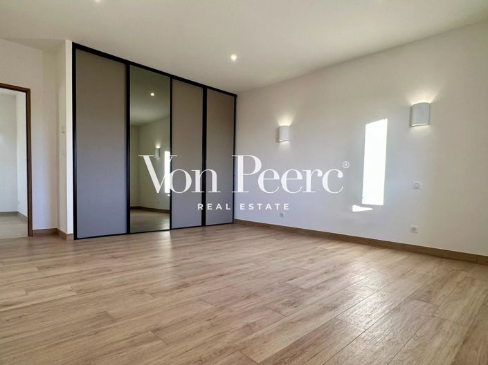Image No.39-4 Bed House for sale