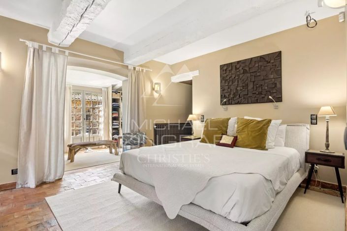 Image No.9-7 Bed House for sale