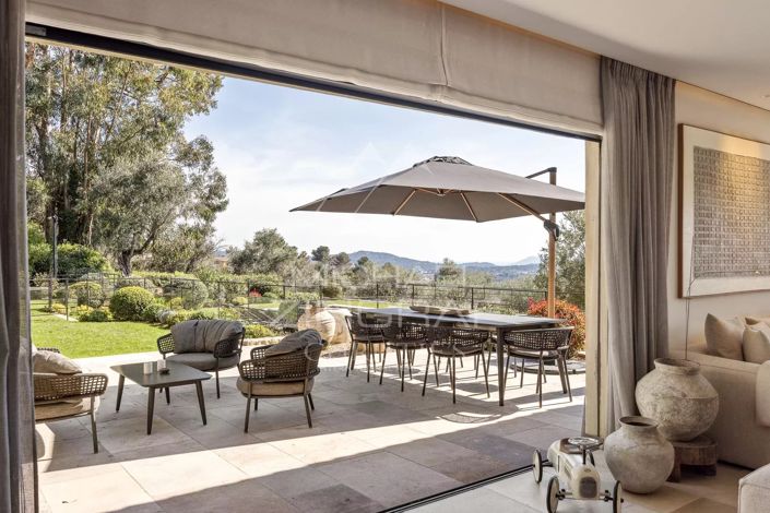 Image No.4-5 Bed House for sale