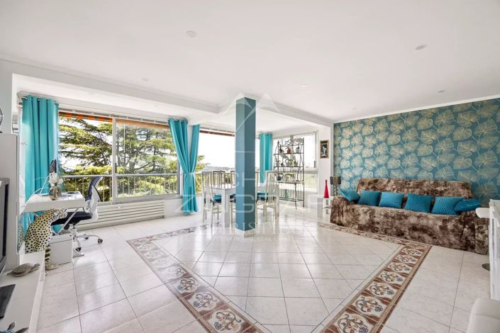 Image No.19-5 Bed Apartment for sale
