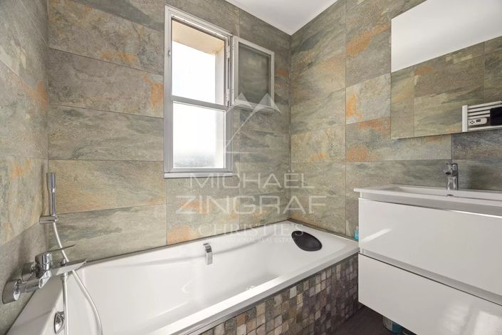 Image No.24-5 Bed Apartment for sale