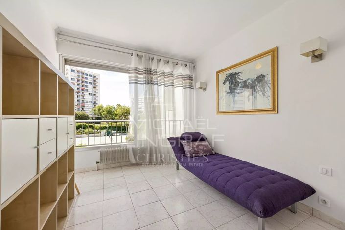 Image No.26-5 Bed Apartment for sale