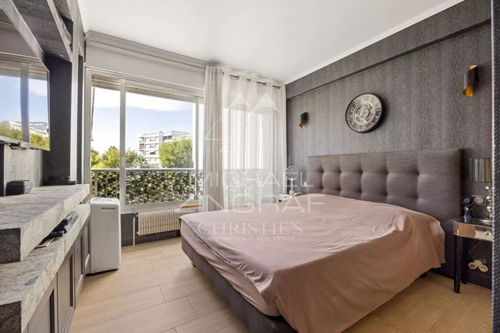 Image No.8-5 Bed Apartment for sale