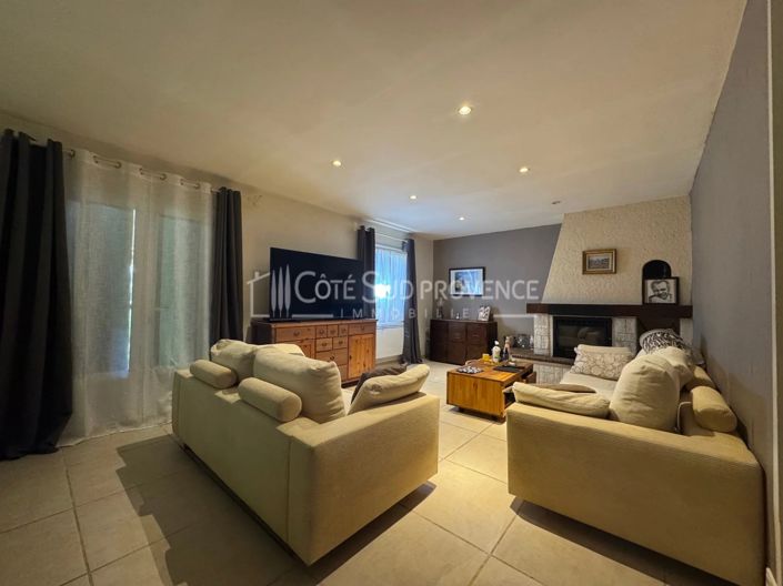 Image No.6-3 Bed House for sale