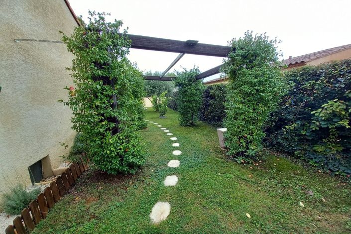Image No.16-4 Bed House for sale