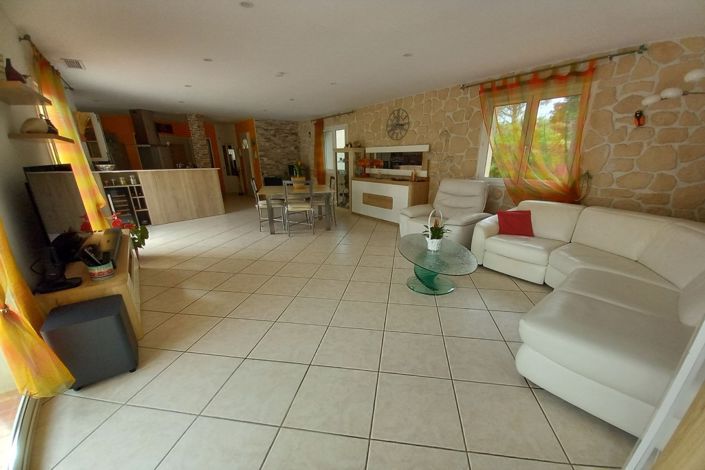 Image No.4-4 Bed House for sale