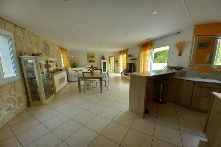 Image No.5-4 Bed House for sale