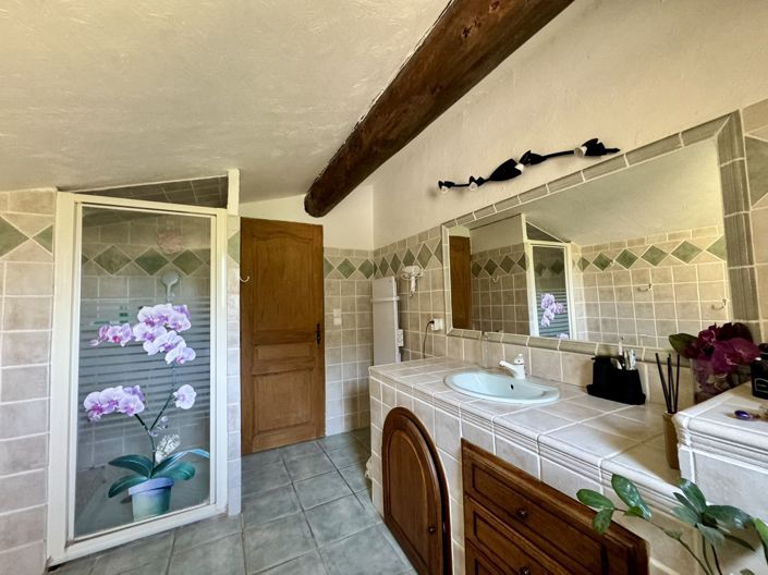 Image No.18-3 Bed House for sale