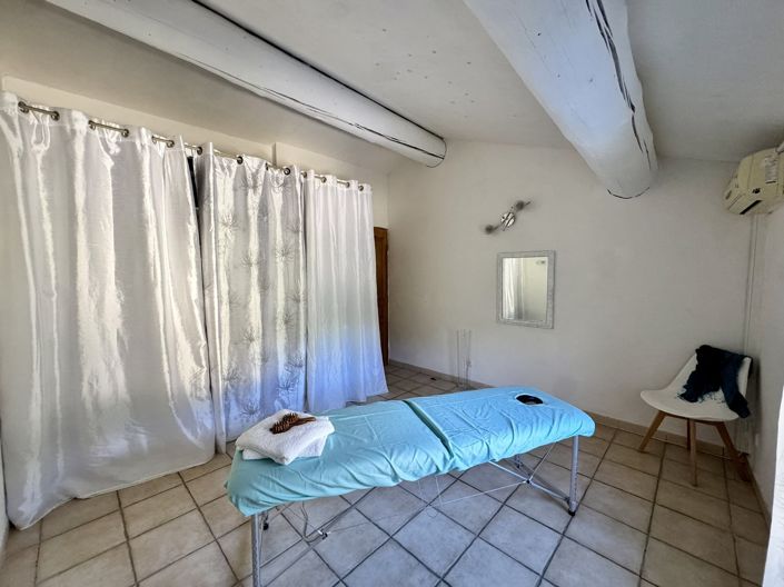 Image No.19-3 Bed House for sale