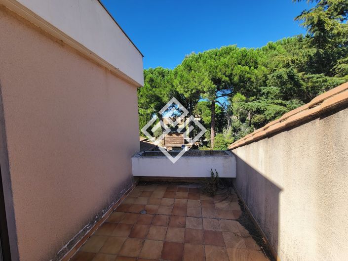 Image No.16-3 Bed House for sale