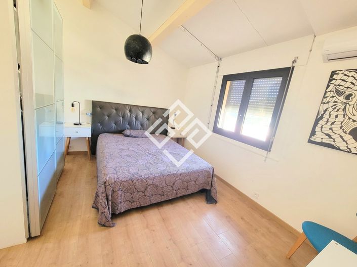 Image No.18-3 Bed House for sale