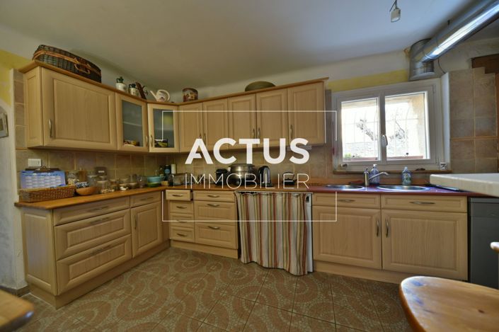 Image No.6-4 Bed House for sale