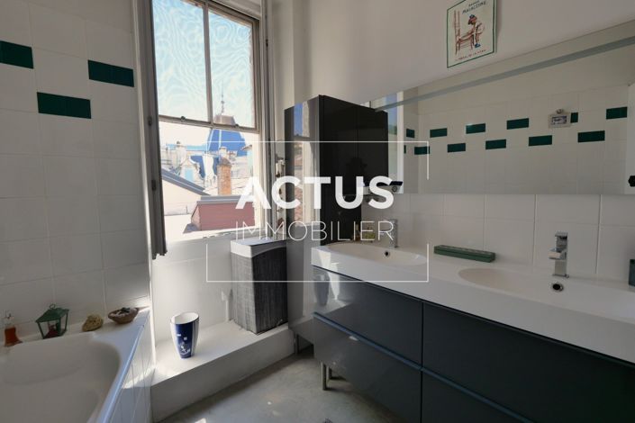 Image No.8-3 Bed Apartment for sale