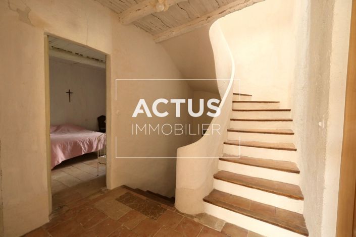 Image No.13-7 Bed Property for sale