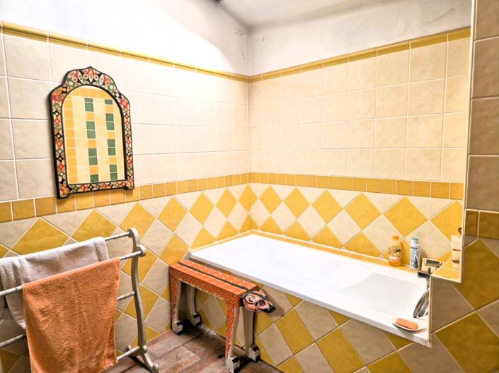 Image No.23-5 Bed House for sale