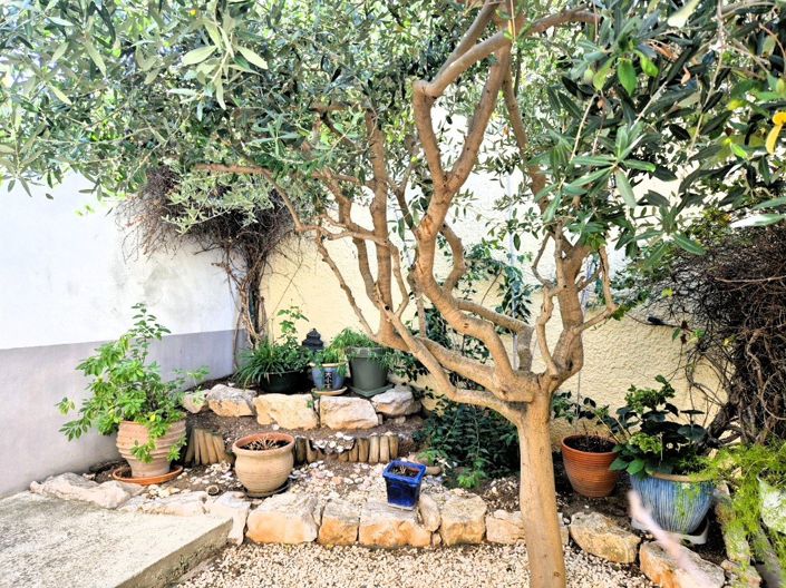 Image No.3-5 Bed House for sale