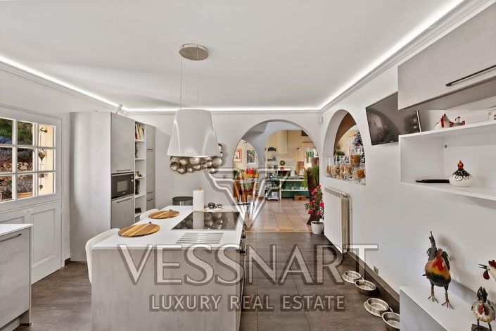 Image No.10-4 Bed House for sale