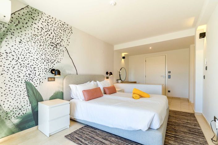 Image No.19-3 Bed House for sale