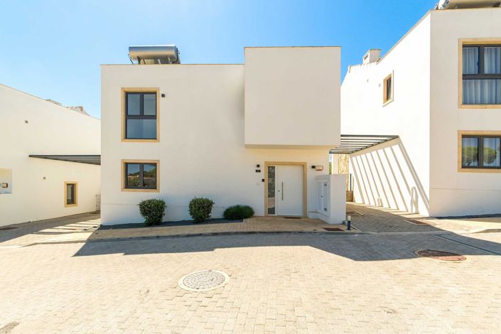 Image No.2-3 Bed House for sale