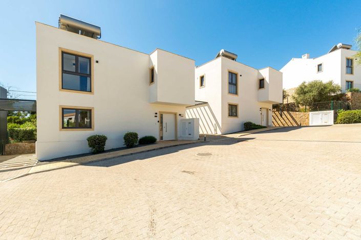 Image No.27-3 Bed House for sale