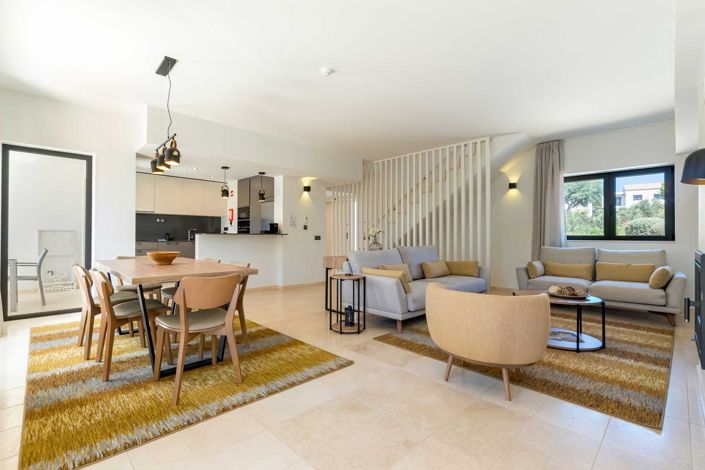 Image No.5-3 Bed House for sale