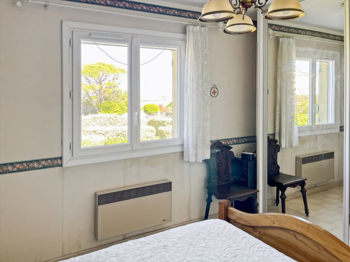 Image No.12-3 Bed House for sale