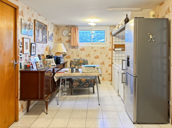 Image No.18-3 Bed House for sale