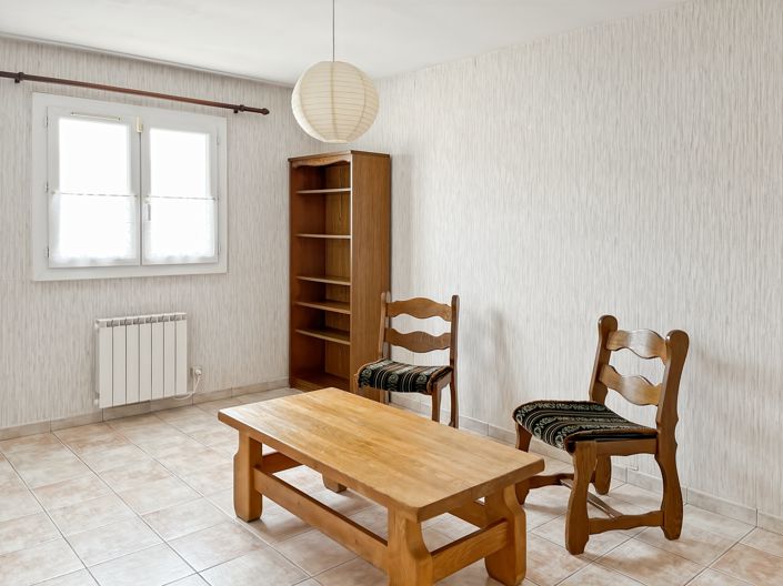 Image No.12-3 Bed House for sale