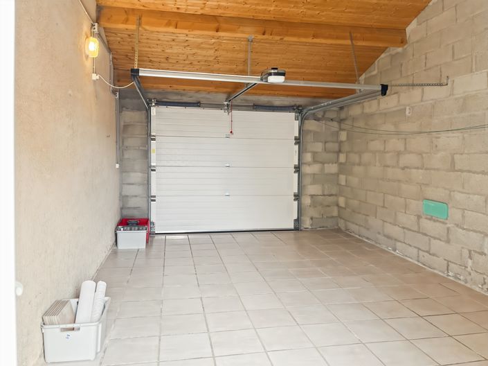 Image No.20-3 Bed House for sale