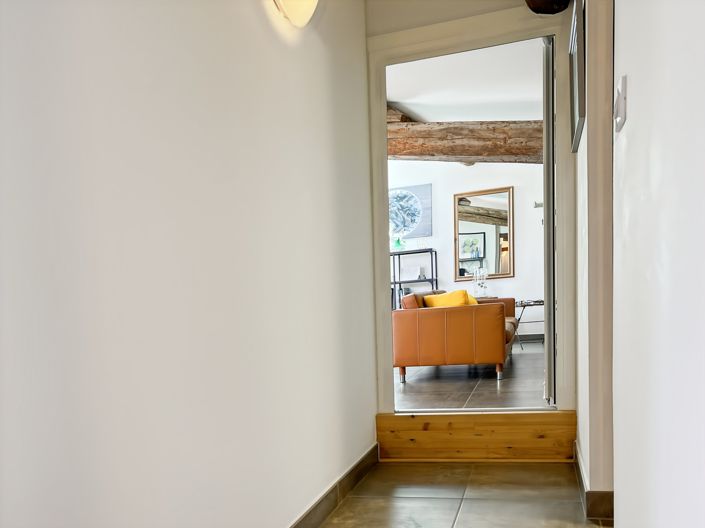 Image No.11-3 Bed House for sale