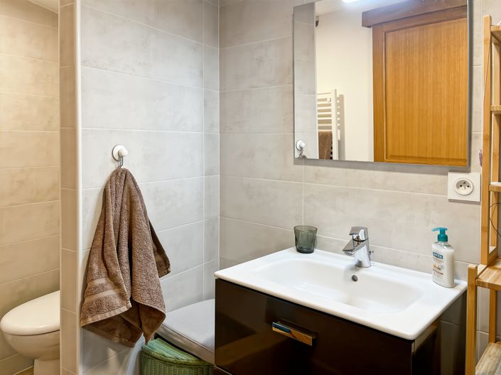 Image No.15-3 Bed House for sale