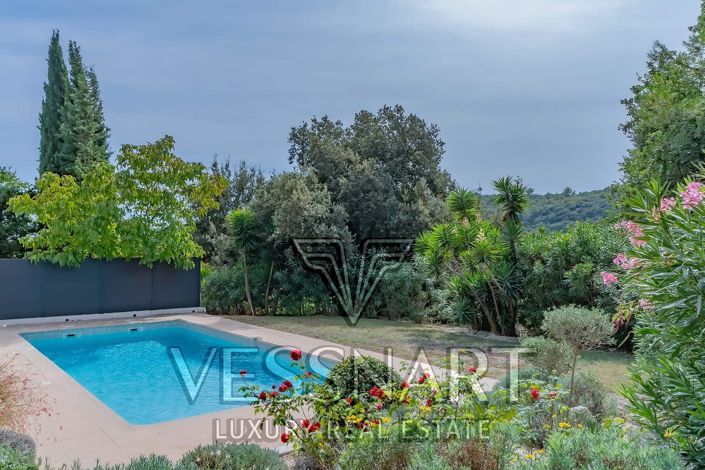 Image No.4-6 Bed House for sale