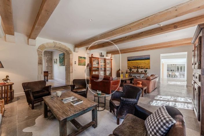 Image No.6-5 Bed House for sale