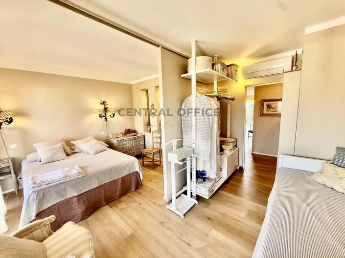Image No.7-Appartement de 2 chambres à vendre