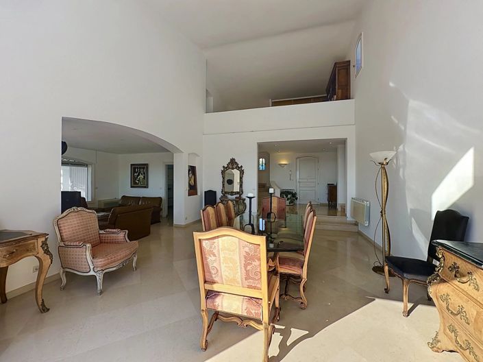 Image No.17-4 Bed House for sale