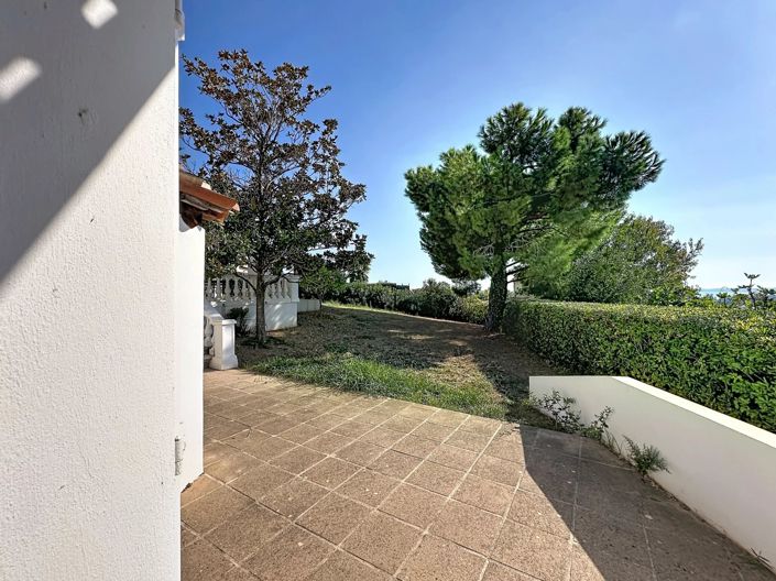 Image No.19-4 Bed House for sale
