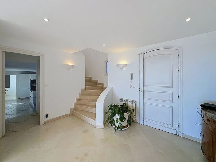 Image No.27-4 Bed House for sale