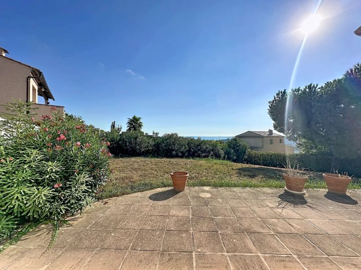 Image No.28-4 Bed House for sale