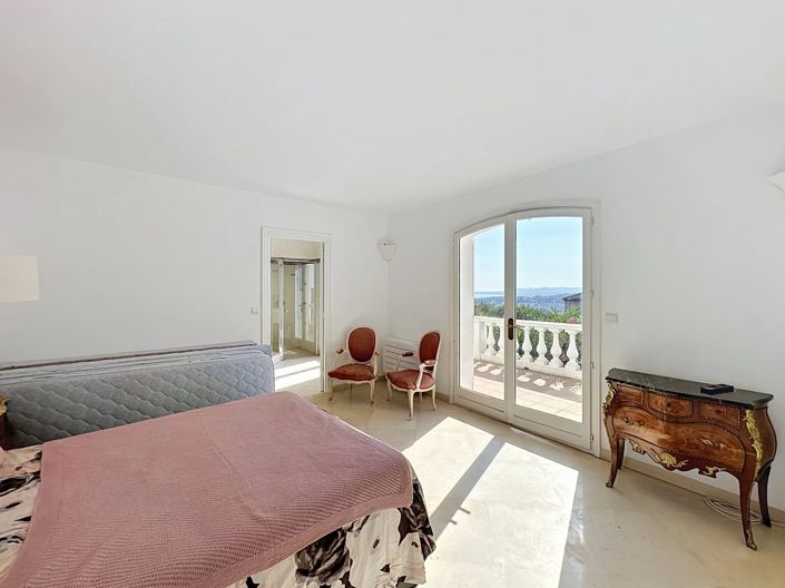 Image No.7-4 Bed House for sale