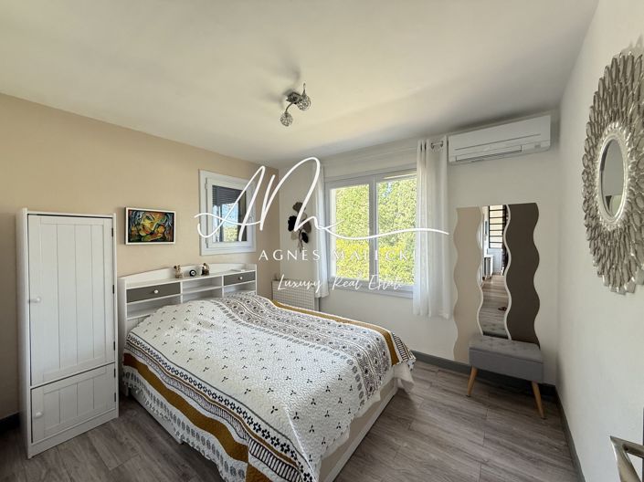 Image No.15-4 Bed House for sale