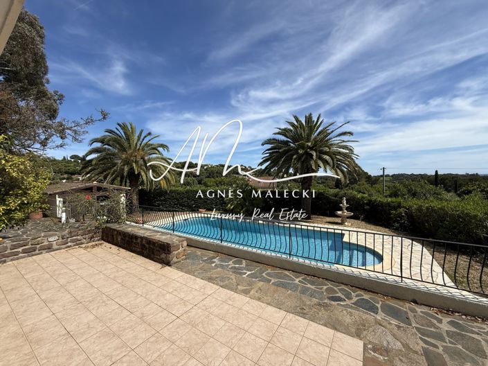 Image No.2-4 Bed House for sale