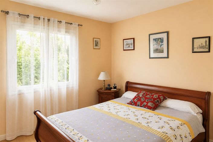 Image No.7-4 Bed House for sale
