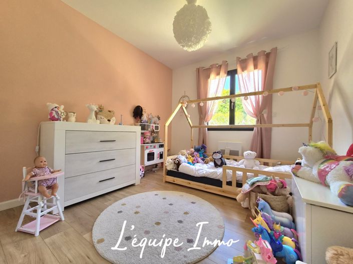 Image No.8-3 Bed House for sale